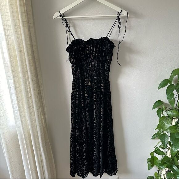 Reformation Whimsy  Dress - Picture 2 of 7